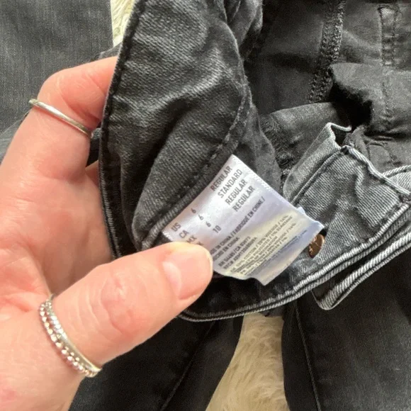 American Eagle Outfitters Charcoal Distressed Skinny Jeans - Picture 3 of 16